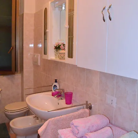 La Casa Delle Rose With Air Conditioning Специя