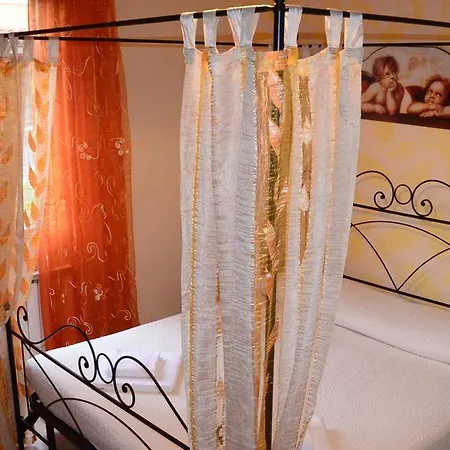 Гостевой дом La Casa Delle Rose With Air Conditioning Специя