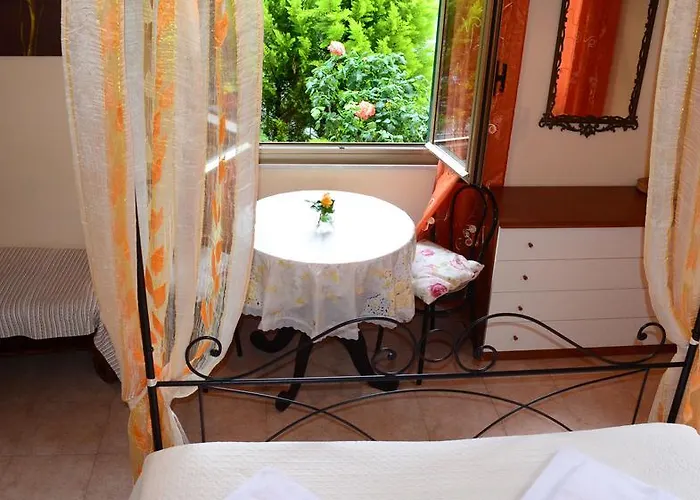 La Casa Delle Rose With Air Conditioning La Spezia