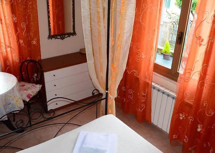 Pensionat La Casa Delle Rose With Air Conditioning La Spezia